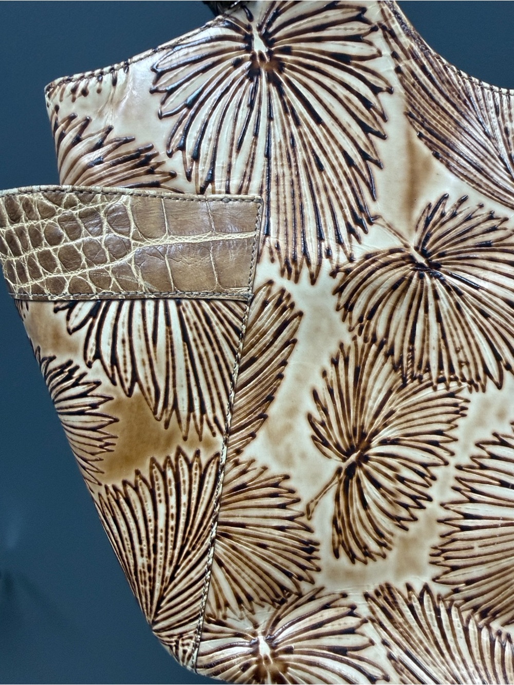 RARE Vintage Brahmin Tahiti Palm Kelsea Floral-Embossed Leather Tote - Picture 2 of 12